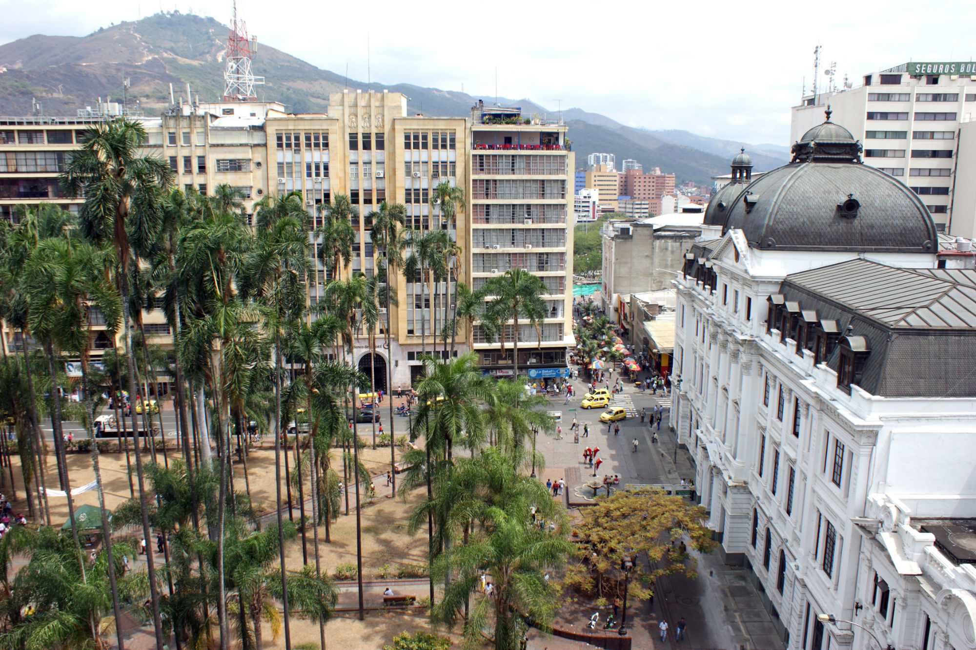 Hotel Royal Plaza Cali Exterior photo